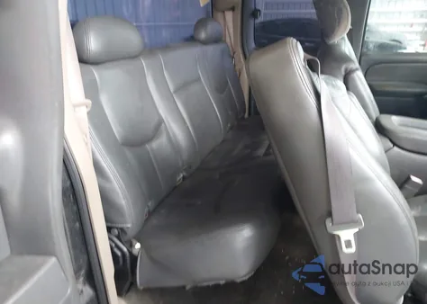 2001 Chevrolet Silverado 1500 from USA, damaged, VIN 2GCEC19W411154811